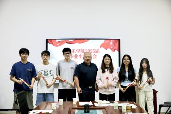 说明: 444 说明: 444